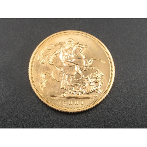 627 - The Royal Mint Elizabeth II 2001 22 Carat Gold Sovereign, with COA in a Westminster coin box