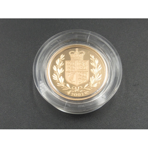 621 - Royal Mint - The 2002 United Kingdom Gold Proof Sovereign, Limited Edition no. 01229/12500, in origi... 