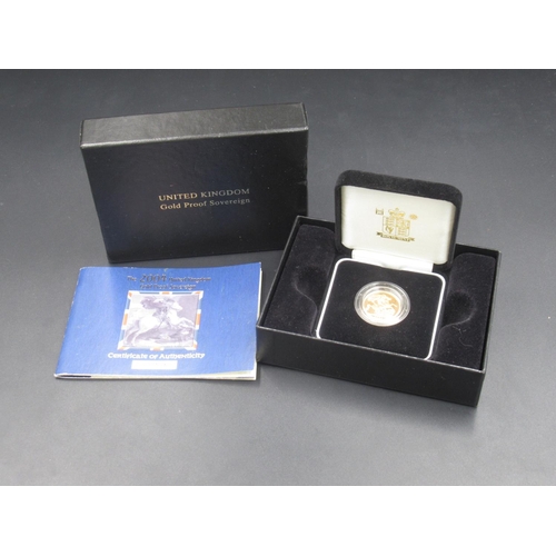 622 - Royal Mint - The 2004 United Kingdom Gold Proof Sovereign, Limited Edition No. 07508/15000, in origi... 