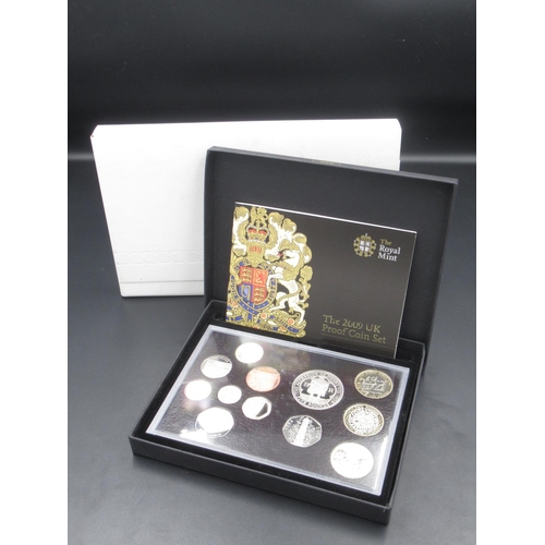 731 - 2009 Royal Mint UK Proof Coin Set, in box, 12 coin set to include Kew garden 50p