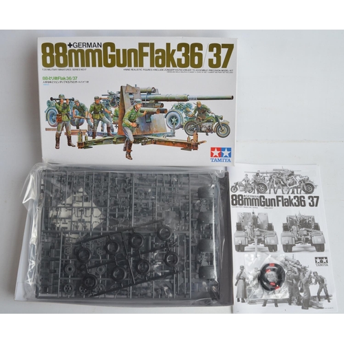 12 - Collection of 9 unstarted 1/35 scale WWII German armour and crew plastic model kits/sets to include ... 