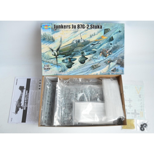 40 - Trumpeter 1/32 scale Ju 87G-2 Stuka (Kanonenvogel) and Me262A-1a plastic model kits, contents as new... 