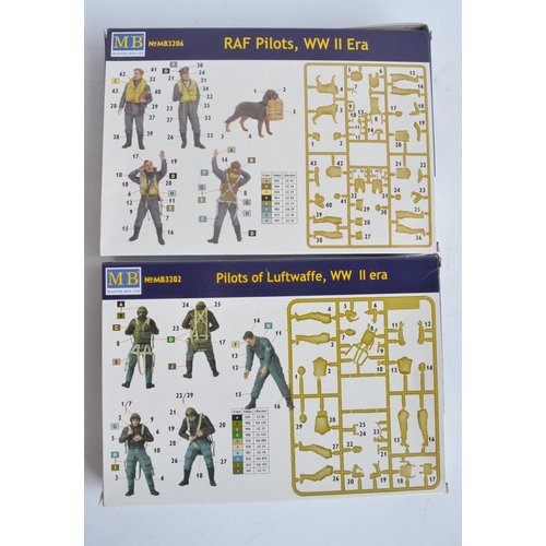 42 - Collection of unbuilt 1/32 scale WWII era plastic model kits and figure sets to include Hobby Boss S... 