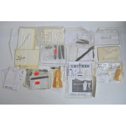 48 - Extensive collection of unbuilt glider model kits in plastic and resin, various scales and manufactu... 