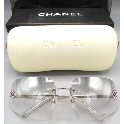 251 - CHANEL silver gradation CC logo rhinestone women's sunglasses with case 4017-D