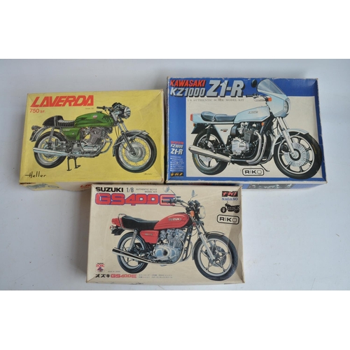 79 - Three 1/8 scale motorcycle plastic model kits, (1 partially built up) to include Nagano Kawasaki KZ1... 