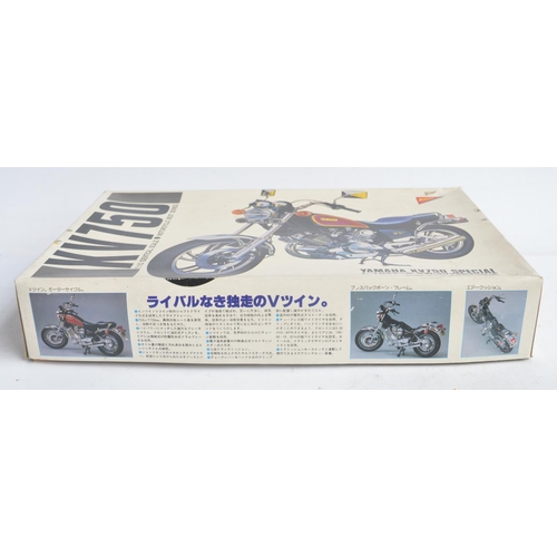 82 - Rare vintage Nichimo 1/10th scale Yamaha XV750 plastic motorcycle model kit, contents complete and a... 