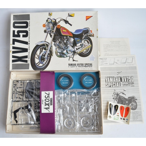 83 - Two unstarted 1/10 scale Yamaha plastic motorbike model kits from Nichimo to include an XV750 Specia... 