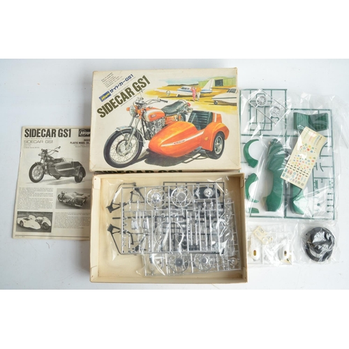 84 - Rare vintage 1/10 scale Hasegawa Sidecar GS1 Yamaha Sport XS650 plastic model kit. Contents checked ... 