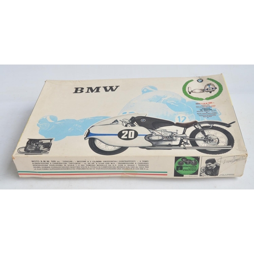 89 - 1/9 scale Moto BMW 500cc sidecar World Champion motorbike plastic model kit from Protar. Appears com... 