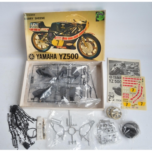 90 - Two unbuilt 1/9 scale Yamaha motorbike model kits from Protar (plastic with metal parts and frames) ... 