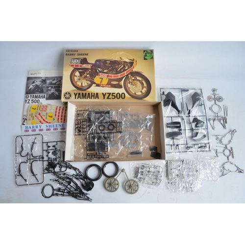 91 - Two unbuilt 1/9 scale Yamaha motorbike plastic model kits from Protar to include a YZ500 Barry Sheen... 