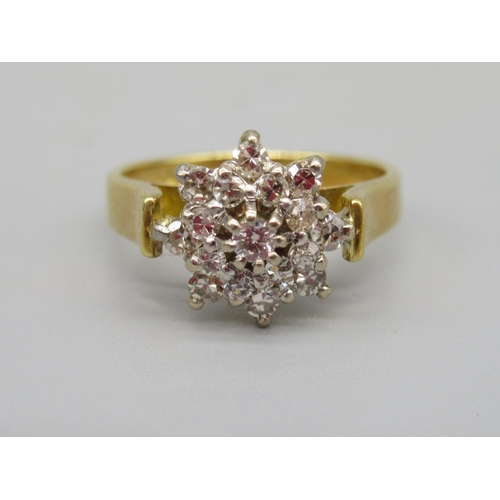 7 - 18ct yellow gold diamond cluster ring stamped 750, size I1/2, 3.7g