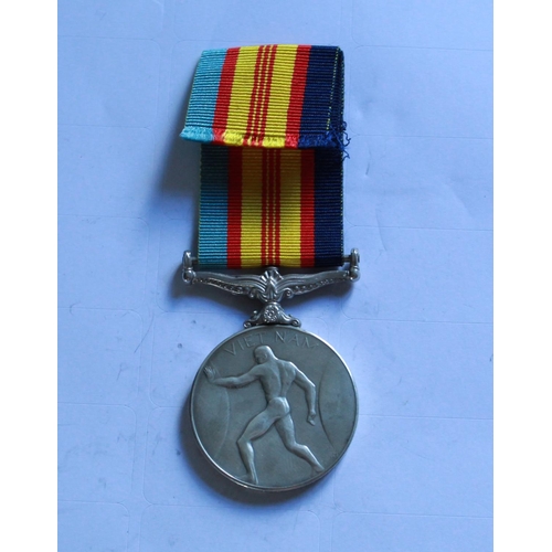 985 - Vietnam War Medal. To 6709706 Gunner C.J. Quinn. 4th Field  Regiment, Royal Australian Artillery.