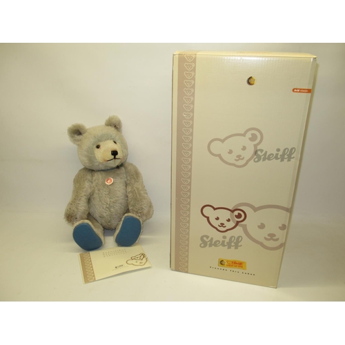 578 - Steiff: 'Teddy Bear Blue' from the 'Little Giants' range, replica of a 1929 bear, limited edition of... 