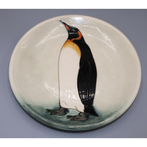 571 - Moorcroft Pottery: plate with penguin design, c1990, limited edition 11/150, D26cm