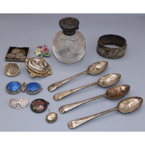 343 - Edward VII four silver teaspoons, Sheffield 1903; Victorian gold metal reversible mourning brooch; w... 