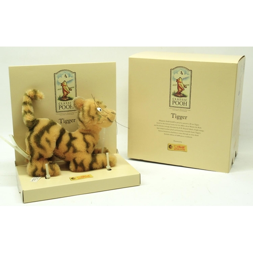 612 - Steiff: 'Tigger' from the Winnie the Pooh 'Classic Pooh' series, H20cm, with box