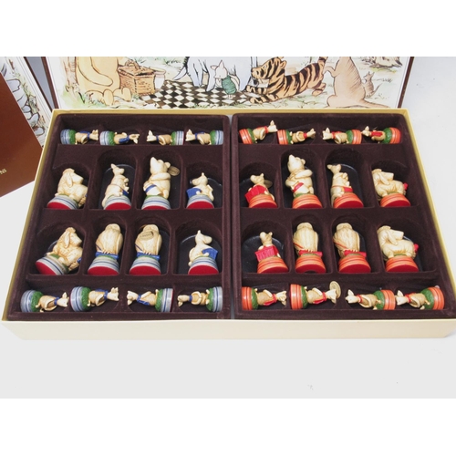 621 - Winnie the Pooh chess set by SAC The Traditional Games Co. Ltd, incl. board, pieces and instructions