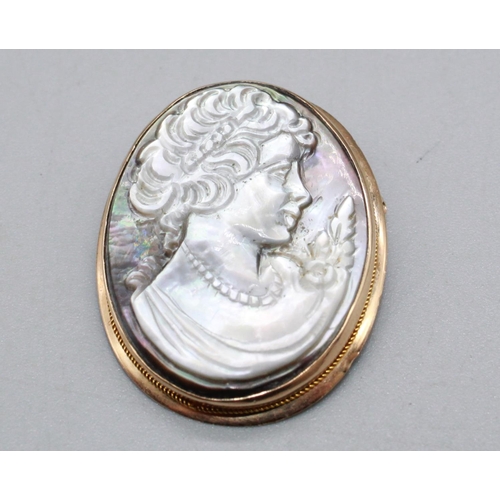 44 - 9ct yellow gold mounted cameo brooch set as drop pendant, stamped 375, 5.5g