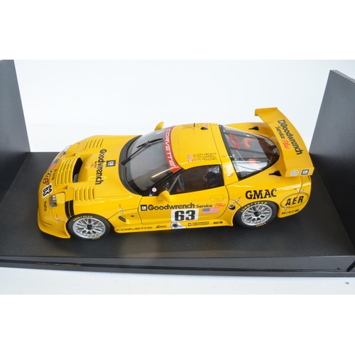 189 - Autoart Racing Division 1/18 scale highly detailed Corvette C5-R diecast model car in near mint cond... 