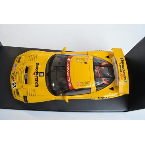 189 - Autoart Racing Division 1/18 scale highly detailed Corvette C5-R diecast model car in near mint cond... 