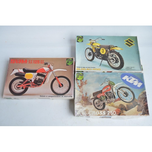 102 - Three unbuilt 1/9 scale moto cross motorbike plastic model kits from Protar to include KTM 