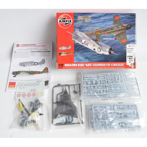 103 - Collection of model kits to include Eduard Royal Class R0012 1/72 Fw190A-8 set with 4 Fw190A-8 kits ... 