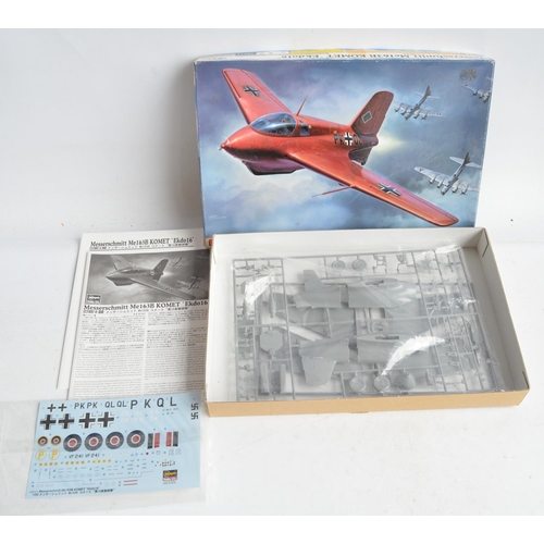 103 - Collection of model kits to include Eduard Royal Class R0012 1/72 Fw190A-8 set with 4 Fw190A-8 kits ... 