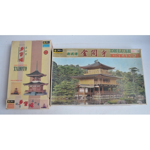 104 - Fujimi 1/100 scale De Luxe Kinkaku-Ji Buddist temple plastic model kit (set complete and unstarted).... 