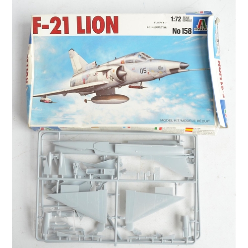 109 - Twenty Three unbuilt aviation, marine and science fiction related plastic model kits, various scales... 