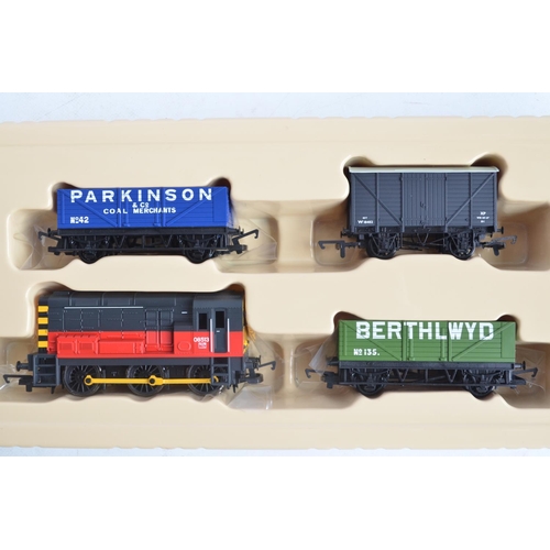 119 - Hornby limited edition OO gauge R2661M Bournemouth Belle train pack with West Country/Battle Of Brit... 