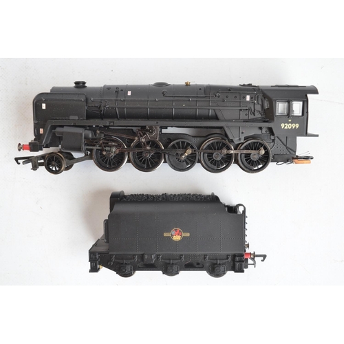 122 - Hornby limited edition OO gauge R2139 Fitted Freight train pack with BR Class 9 2-10-0 electric stea... 