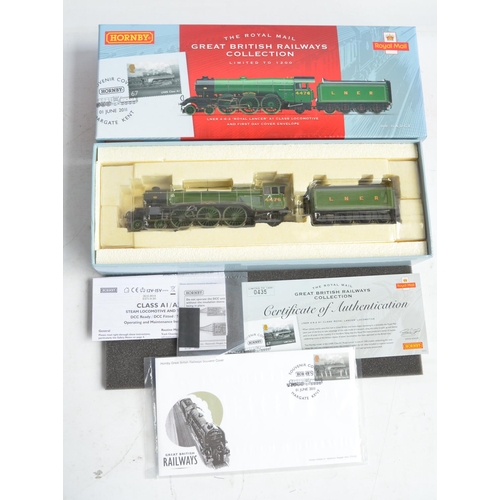 123 - Hornby limited edition OO gauge R3073 Great British Railways Collection LNER 4-6-2 'Royal Lancer' Cl... 