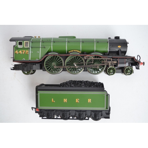 124 - Hornby OO gauge R2261 Super Detail LNER 4-6-2 Class A3 'Flying Scotsman' electric steam locomotive i... 