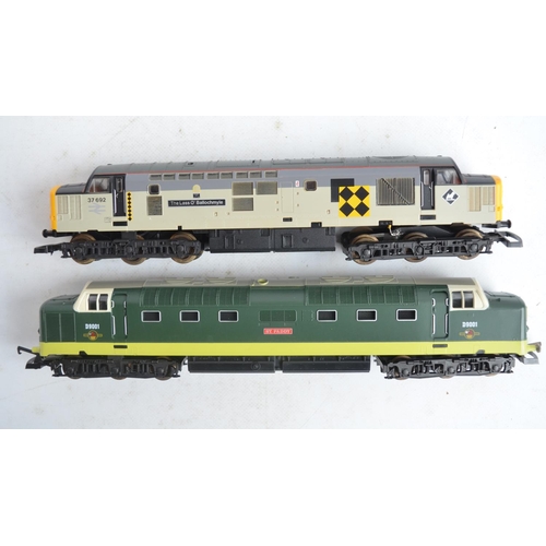 132 - Collection of previously run OO gauge electric train models to include limited edition (351/500) Lim... 