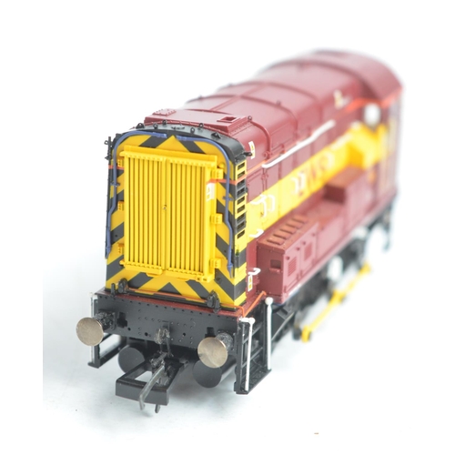 135 - Hornby DCC Ready OO gauge R2595 Super Detail EWS 0-6-0 Class 08 diesel electric train model in excel... 