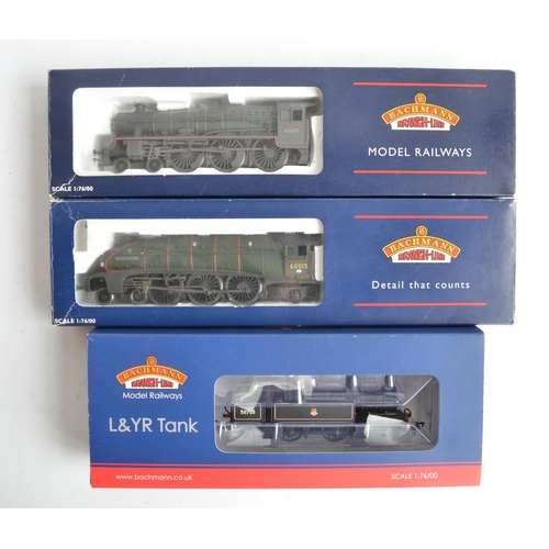 140 - Three boxed OO gauge electric steam train models from Bachmann to include 31-160 weathered Jubilee C... 