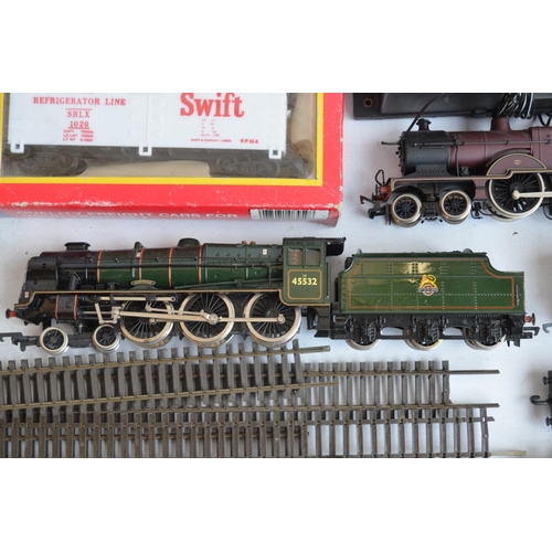 152 - Collection of train models to include OO gauge Airfix Euston To Manchester boxed set (box very poor ... 