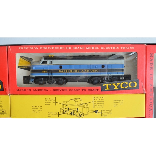 158 - Tyco HO gauge Capital Limited East, Streamliner set number T6212A, and 'Pacific Fast Rate' West set ... 