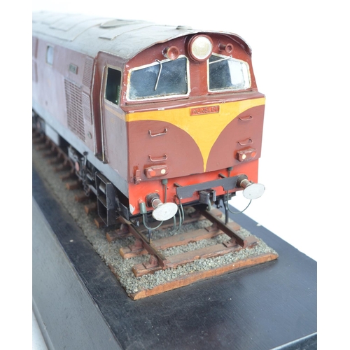 161 - Attractive large scale (approx 1/32) static (non-motorised) Hunslett NIR 101 Class diesel electric l... 