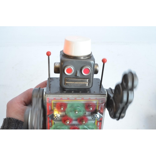 175 - Charming vintage (C1960's) Japanese made battery powered tinplate robot figure in good external cond... 