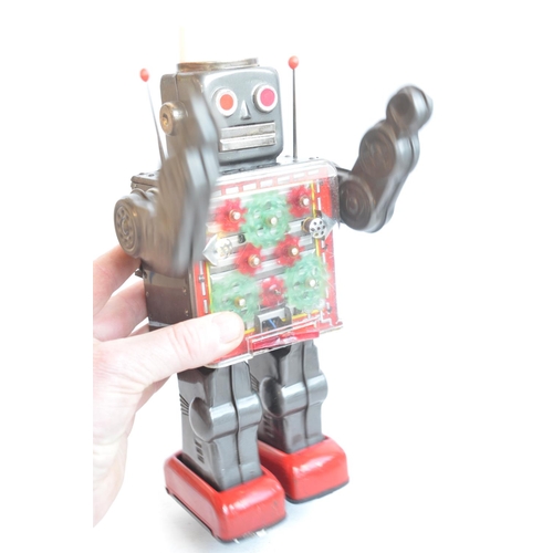 175 - Charming vintage (C1960's) Japanese made battery powered tinplate robot figure in good external cond... 