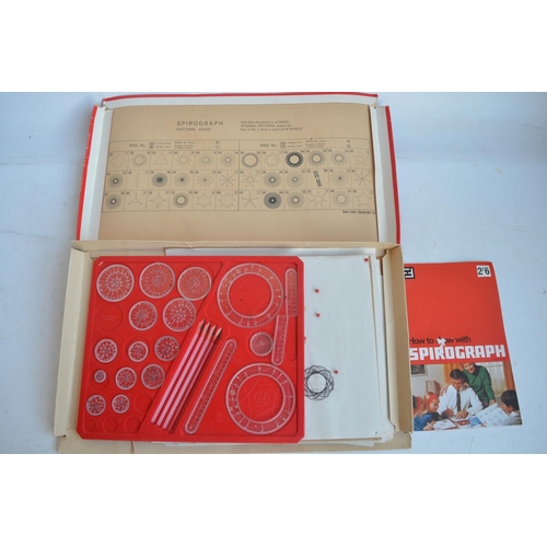 177 - Collection of Meccano including boxed sets (some incomplete, boxes in poor condition), vintage table... 