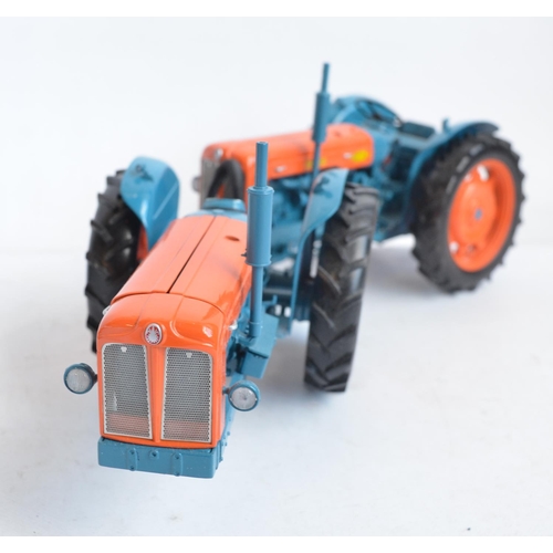 178 - Universal Hobbies 1/16 scale highly detailed diecast Ford Doe 'Triple D' tractor with hinged middle ... 