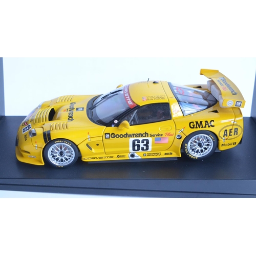 189 - Autoart Racing Division 1/18 scale highly detailed Corvette C5-R diecast model car in near mint cond... 