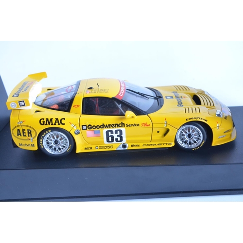 189 - Autoart Racing Division 1/18 scale highly detailed Corvette C5-R diecast model car in near mint cond... 