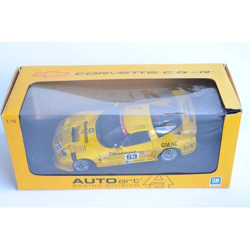 189 - Autoart Racing Division 1/18 scale highly detailed Corvette C5-R diecast model car in near mint cond... 