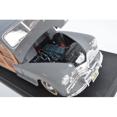 193 - Collection of diecast model vehicles, many boxed, various scales and manufacturers to include Corgi ... 