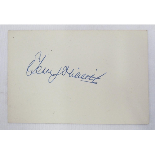 938 - Leeds United Interest - 15 1972 Leeds United team and team related signatures written on individual ... 